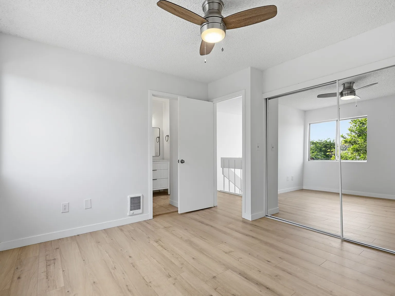 2 bed, 1.5 bath, 936 sqft, $2,750 — Photo 1
