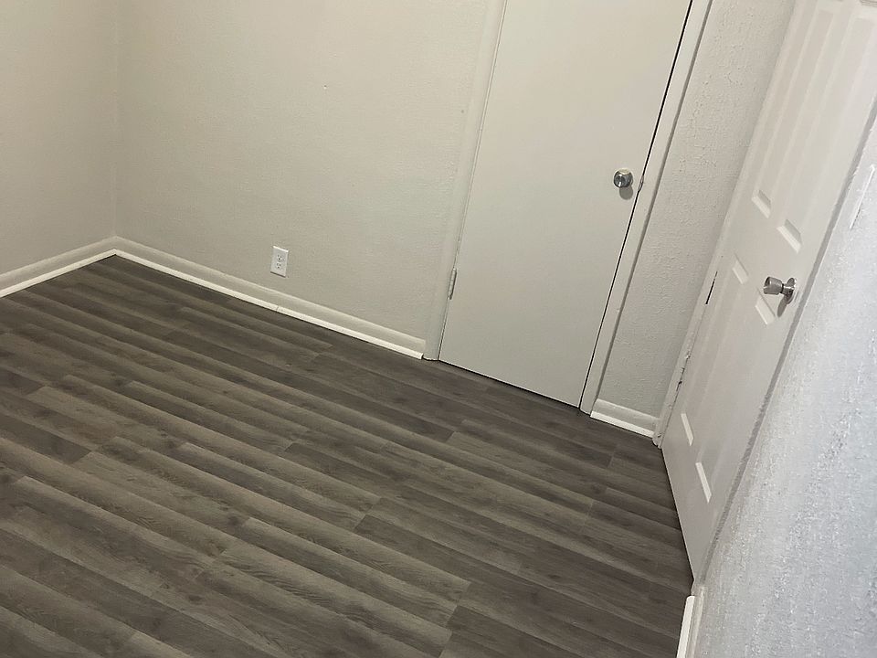 2nd image of 1205 S Keystone Ave #1