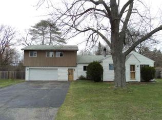 2905 Gravel Ridge Dr, Rochester Hills, MI 48307