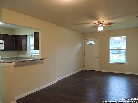 3rd image of 6414 N Flores St