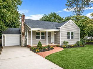2 Storey Ave, Central Islip, NY 11722
