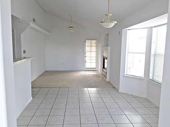 3rd image of 3741 Tierra Zafiro Dr
