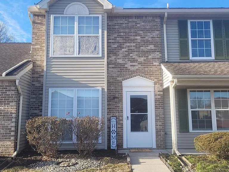 128 Easterly Dr — Photo 1