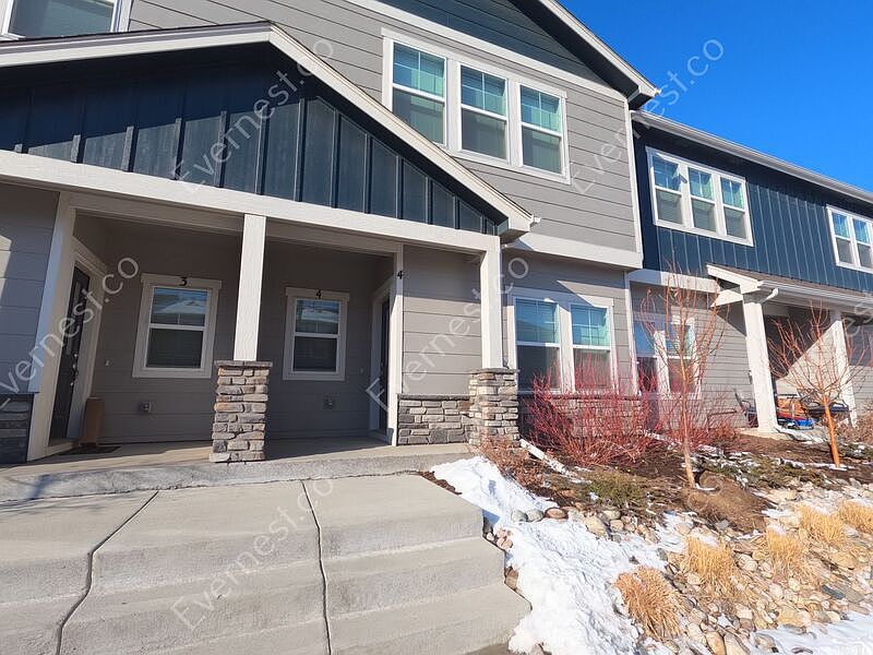 1st image of 1689 Grand Ave #4