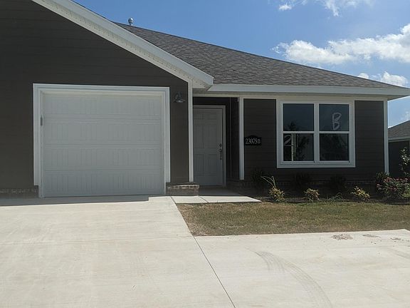 2nd image of 603 W Christopher Dr