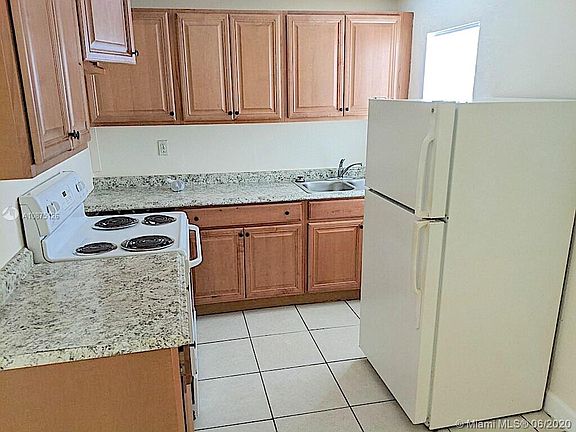 3rd image of 538 18th St #A
