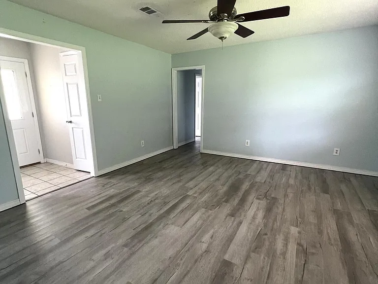 608 Kimberly Dr — Photo 5