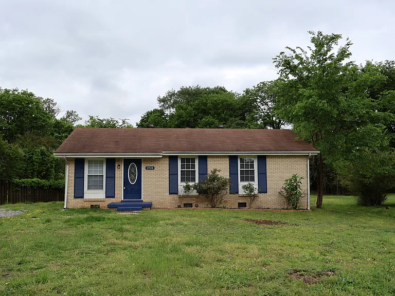 2724 Ann Dr — Photo 6