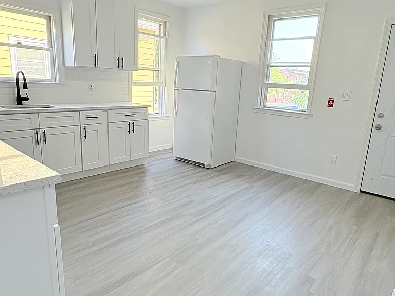 474 Washington Ave #2 — Photo 7