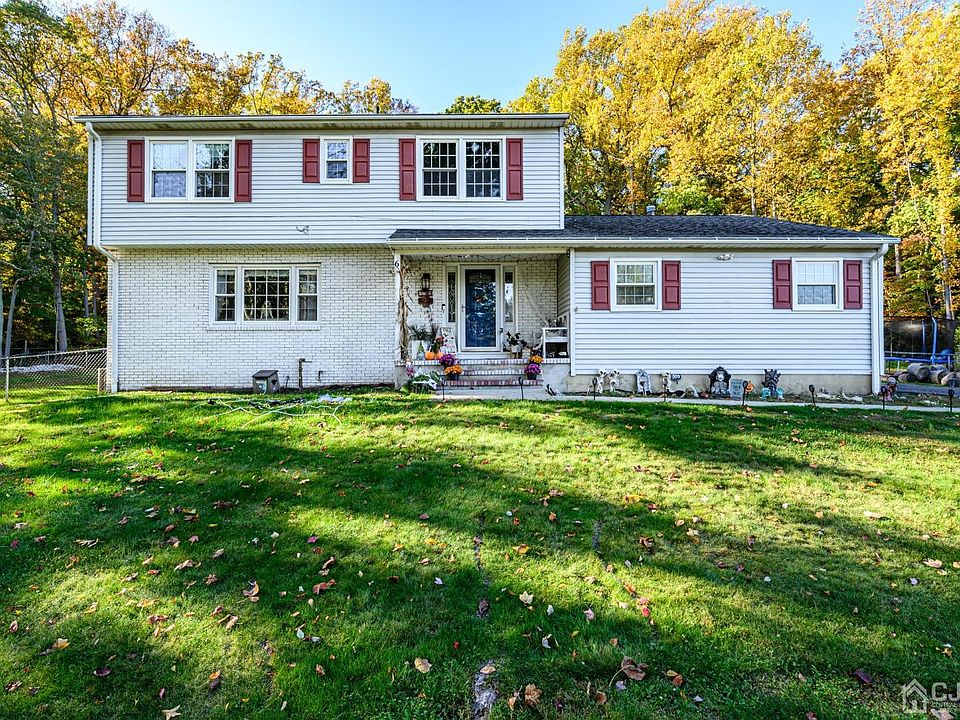 1st image of 6 Florence Dr