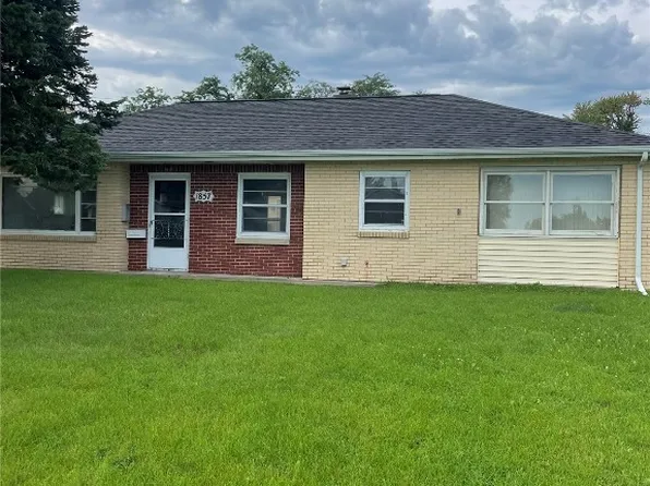 1857 1st Ave SW, Cedar Rapids, IA 52405