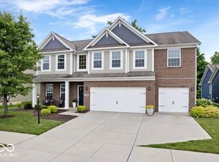 7249 Red Maple Dr, Zionsville, IN 46077