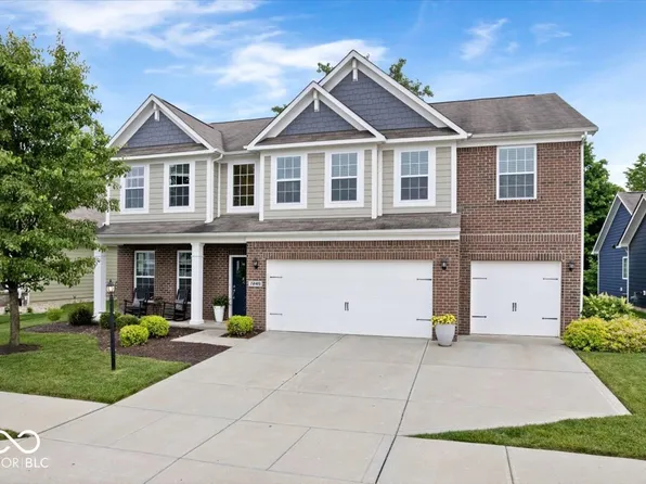 7249 Red Maple Dr, Zionsville, IN 46077