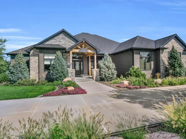 5903 6th Ave, Kearney, NE 68845