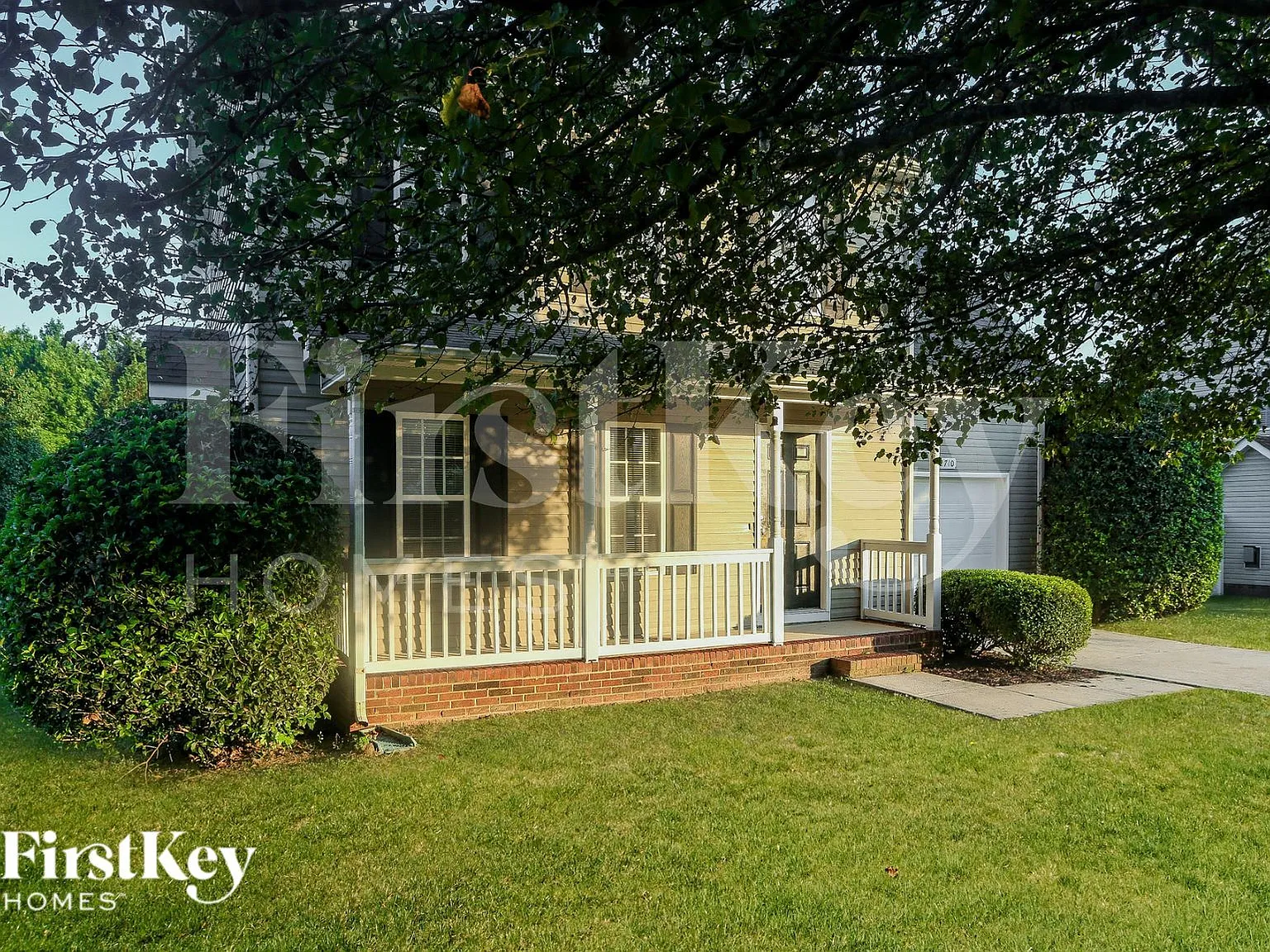 4 bed, 2.5 bath, 1476 sqft, $2,360 — Photo 3