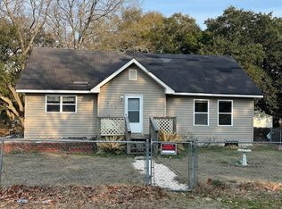 1353 Moss St, Georgetown, SC 29440