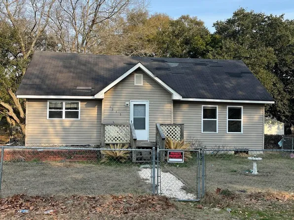 1353 Moss St., Georgetown, SC 29440
