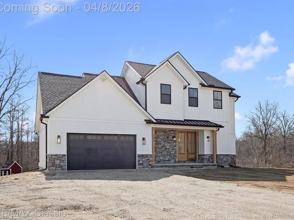 3800 E Coon Lake Rd, Howell, MI 48843