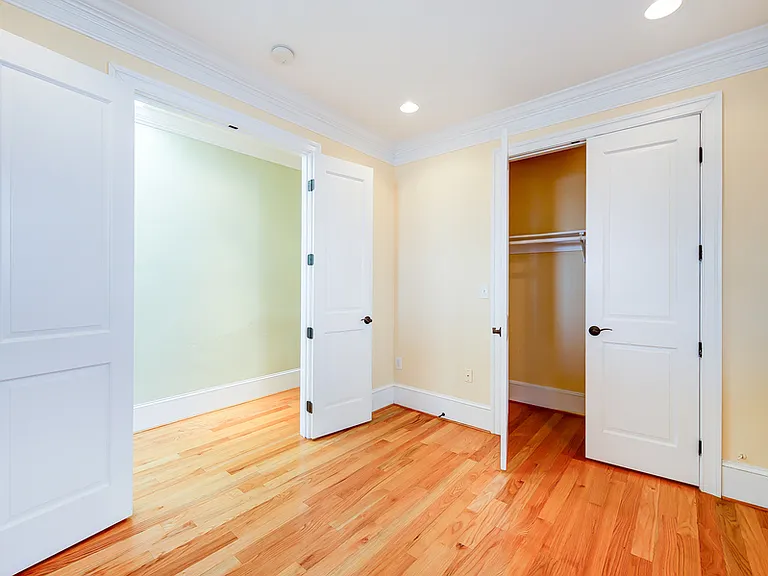 629 4th St NE #3 — Photo 18