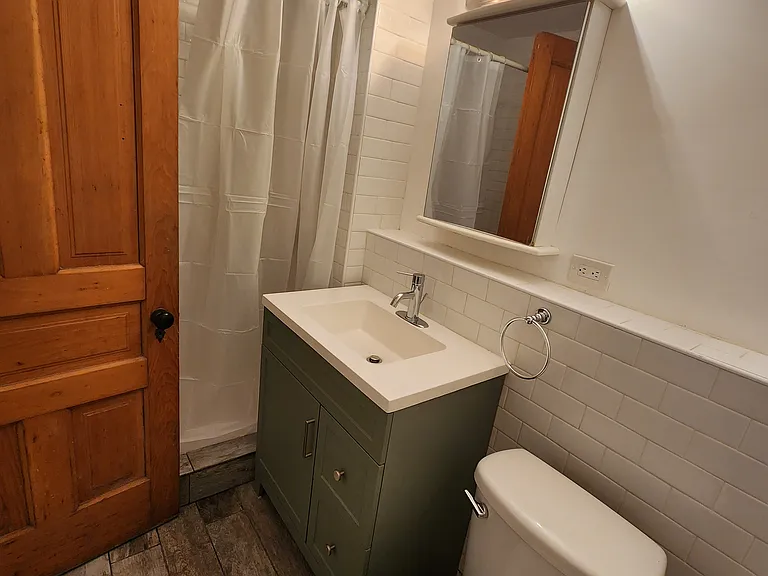 800 S Bishop St — Photo 11