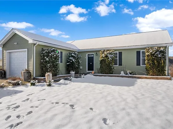 119 Danielle Dr, Woonsocket, RI 02895