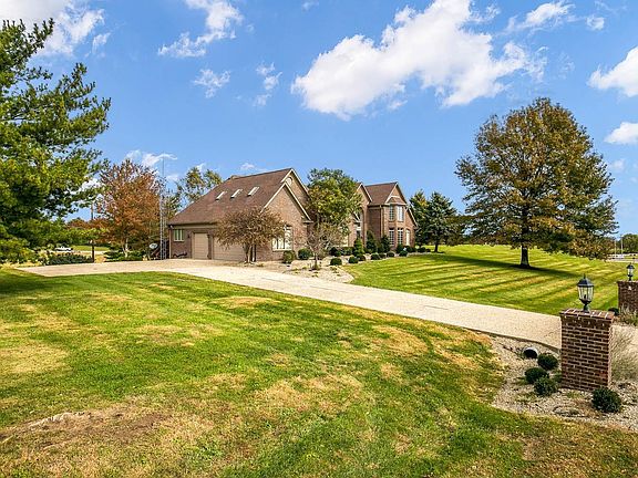 5th image of 1209 Country Heights Dr