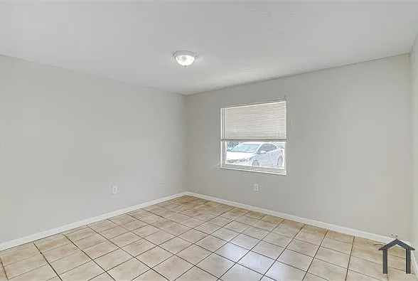 8727 N 50th St #A — Photo 5