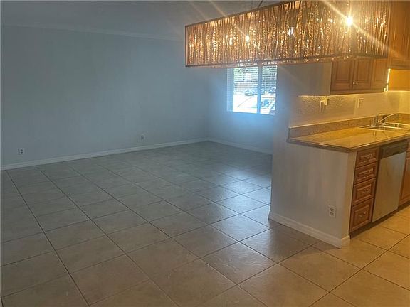4th image of 2020 NE 56th St APT 108