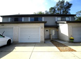 324 Brookdale Dr APT B, Bloomingdale, IL 60108