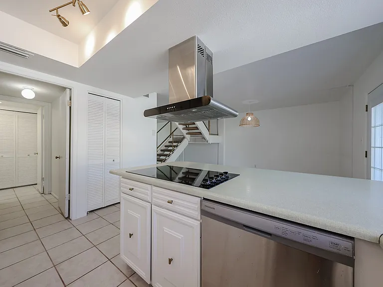4028 N Granite Reef Rd — Photo 12