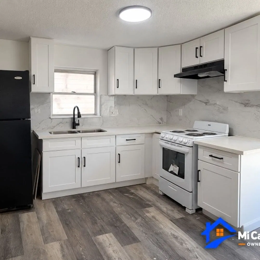 1212 Pine St | 2 Bedrooms in Baytown | Allegiant — Photo 4
