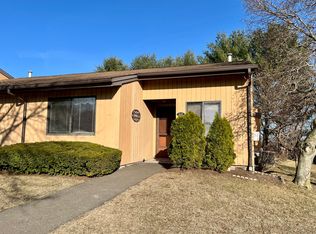 412 Asbury Rdg #412, Shelton, CT 06484