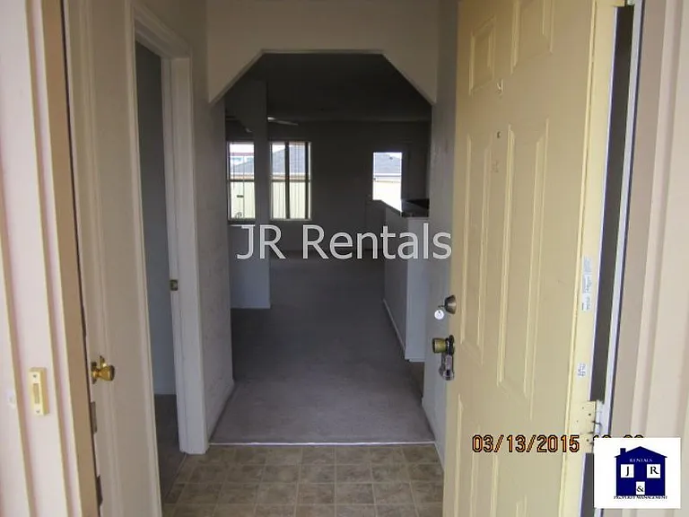 4607 Lloyd Dr — Photo 3
