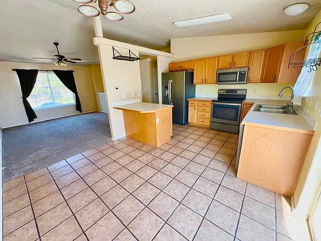 618 E Autumn Ave — Photo 3