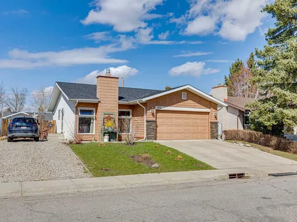 104 S Cedarpark Dr SW, Calgary, AB T2W 2J3