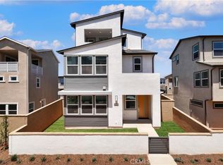 422 Lobata, Irvine, CA 92618