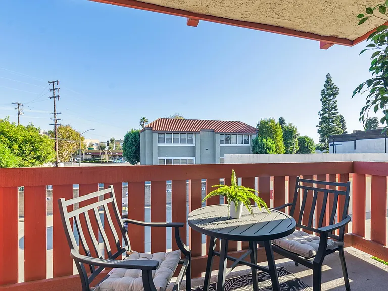 4591 Orange Ave — Photo 2