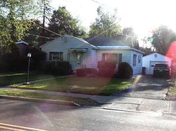 56 S Lake Avenue, Troy, NY 12180