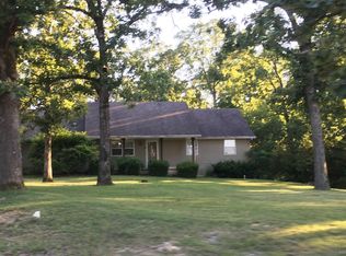 953 Fellowship Rd, Marshfield, MO 65706