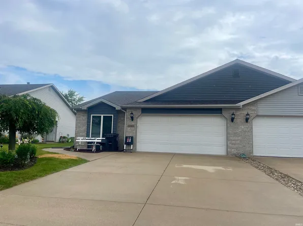 1787 E Inverness Cir, Columbia City, IN 46725