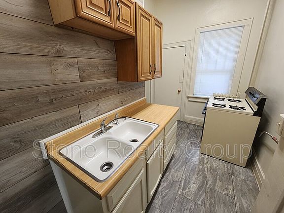 4th image of 510 S 5th St