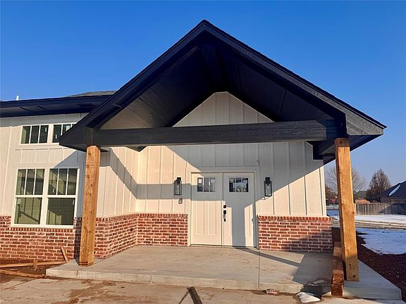 2nd image of 12708 Cobblestone Curve Rd