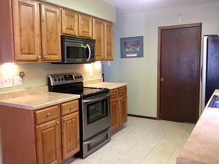 3rd image of 808 Georgene Dr NE