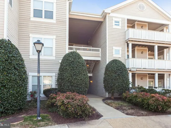 14303 Grape Holly Grv APT 22, Centreville, VA 20121