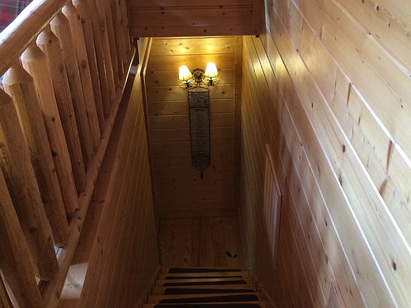 5th image of 300 Harbour Park Ln