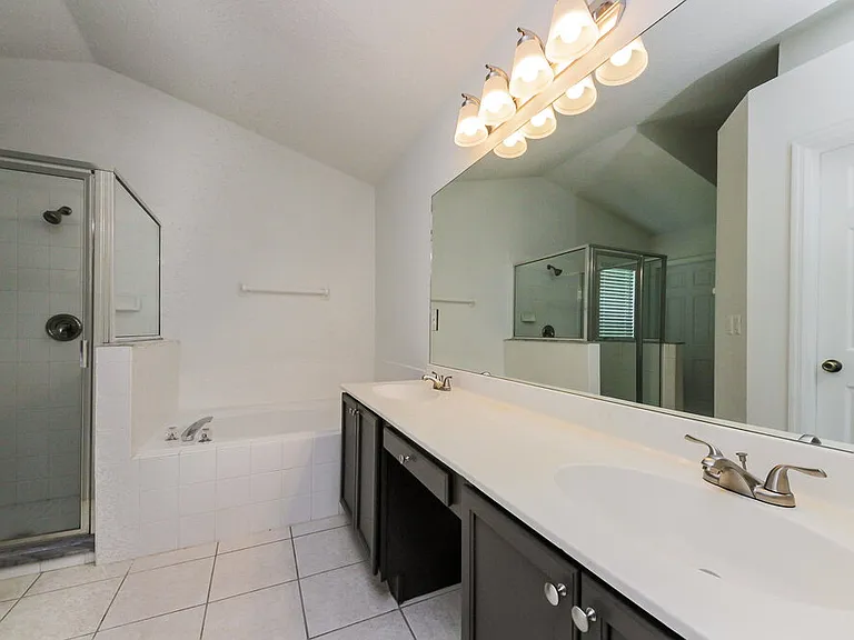 4017 Coralbrooke Grv — Photo 10