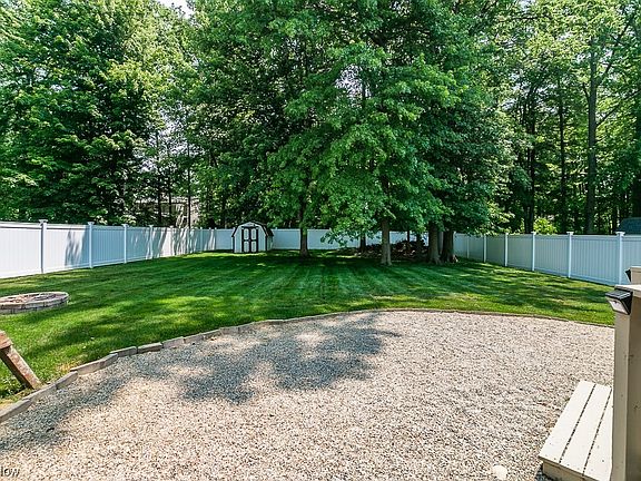 5th image of 6813 Sutherland Ct
