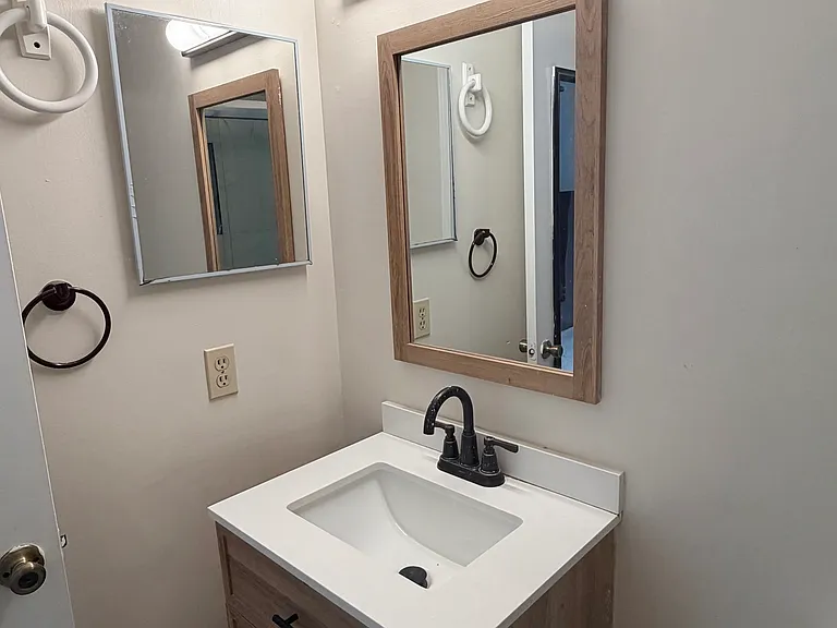 6506 N Lagoon Dr — Photo 1