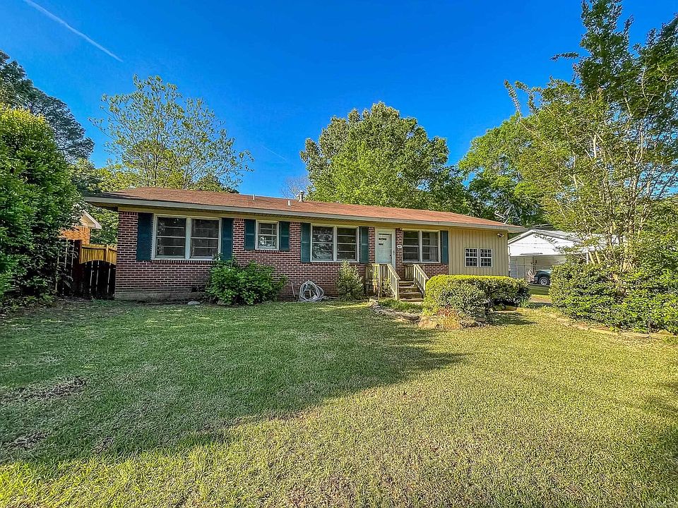 1st image of 407 Lilac Dr