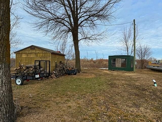 2nd image of 140 W Fields Shady Rest Dr